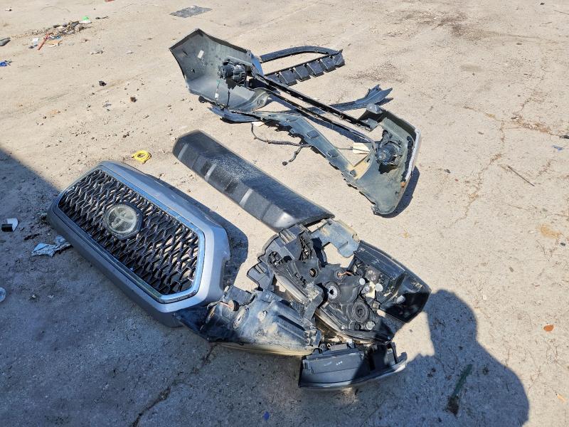 63412426 :رقم المزاد ، 5TFCZ5AN2KX184488 vin ، 2019 Toyota Tacoma مزاد بيع