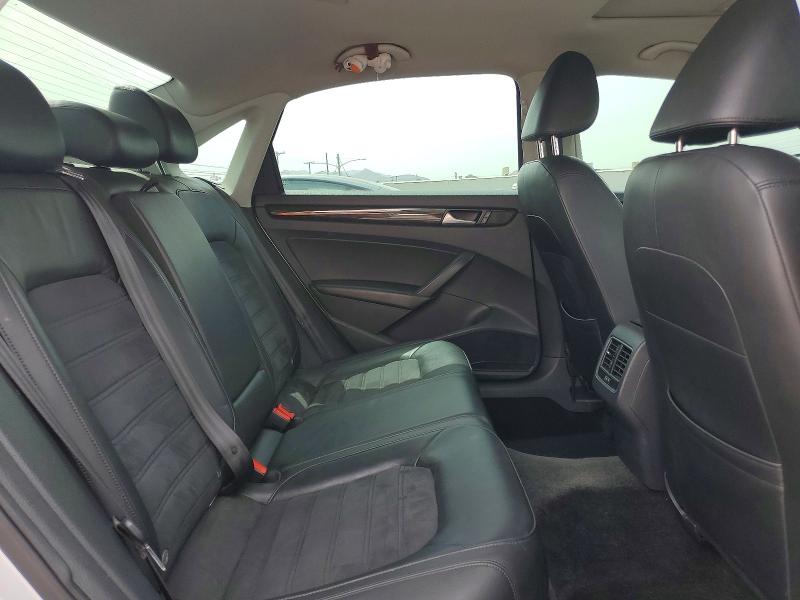 2015 Volkswagen Passat 4d 2wd მანქანა იყიდება აუქციონზე, vin: 1VWCV7A39FC063327, აუქციონის ნომერი: 65022256