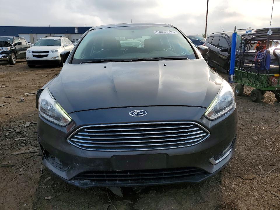 64898696 :رقم المزاد ، 1FADP3N24HL220170 vin ، 2017 Ford Focus مزاد بيع