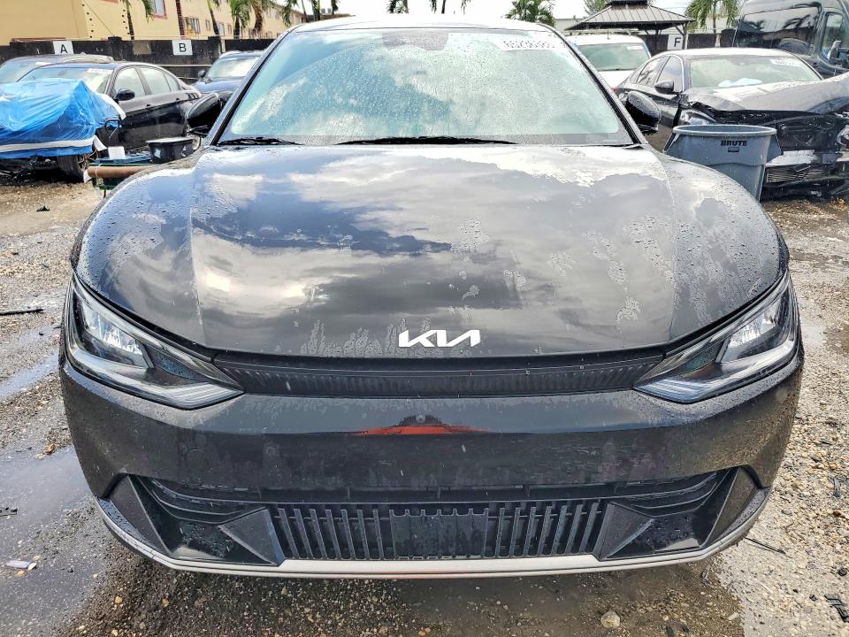 2022 Kia Ev6 მანქანა იყიდება აუქციონზე, vin: KNDC34LA8N5071246, აუქციონის ნომერი: 65236386