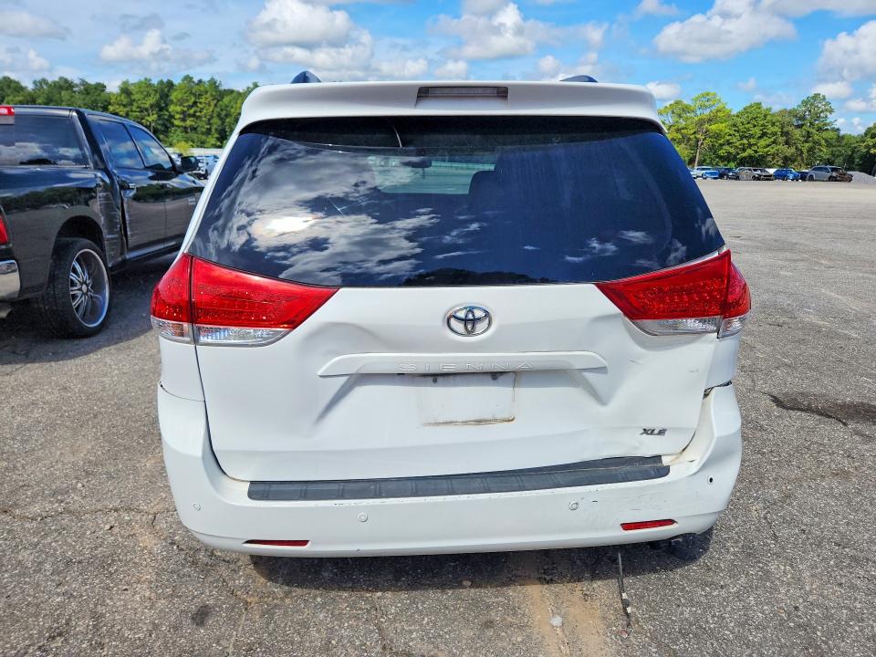 2011 Toyota Sienna მანქანა იყიდება აუქციონზე, vin: 5TDYK3DC9BS096391, აუქციონის ნომერი: 66367656
