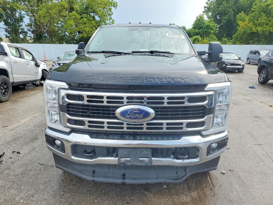 Продажа на аукционе авто 2023 Ford F350, vin: 1FTRF3BT5PEE10367, номер лота: 65097236