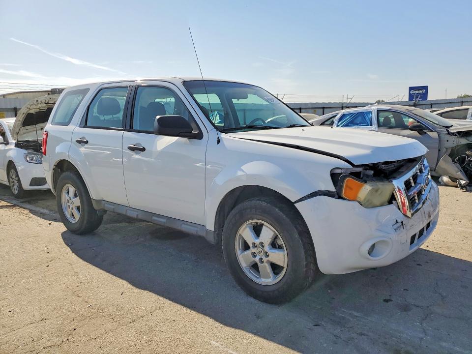 65945556 :رقم المزاد ، 1FMCU0C74BKA88113 vin ، 2011 Ford Escape مزاد بيع