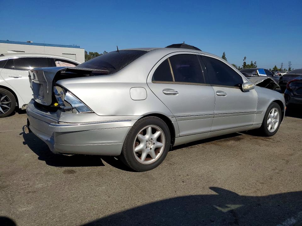 2004 Mercedes-benz C მანქანა იყიდება აუქციონზე, vin: WDBRF61J04A622838, აუქციონის ნომერი: 62396886