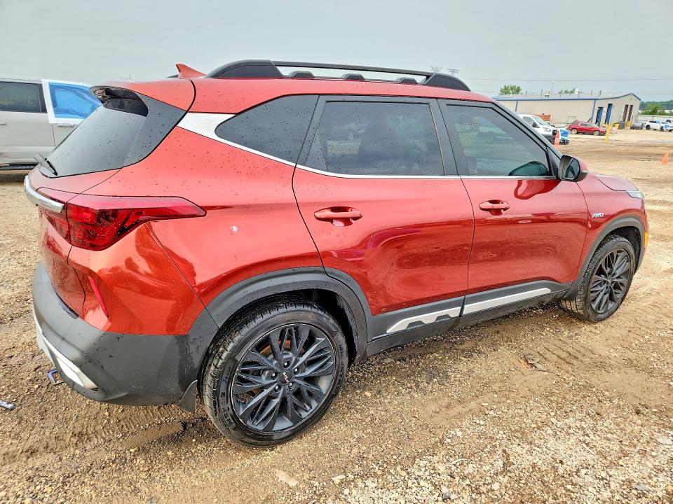 64908566 :رقم المزاد ، KNDEUCA25N7270853 vin ، 2022 Kia Seltos مزاد بيع