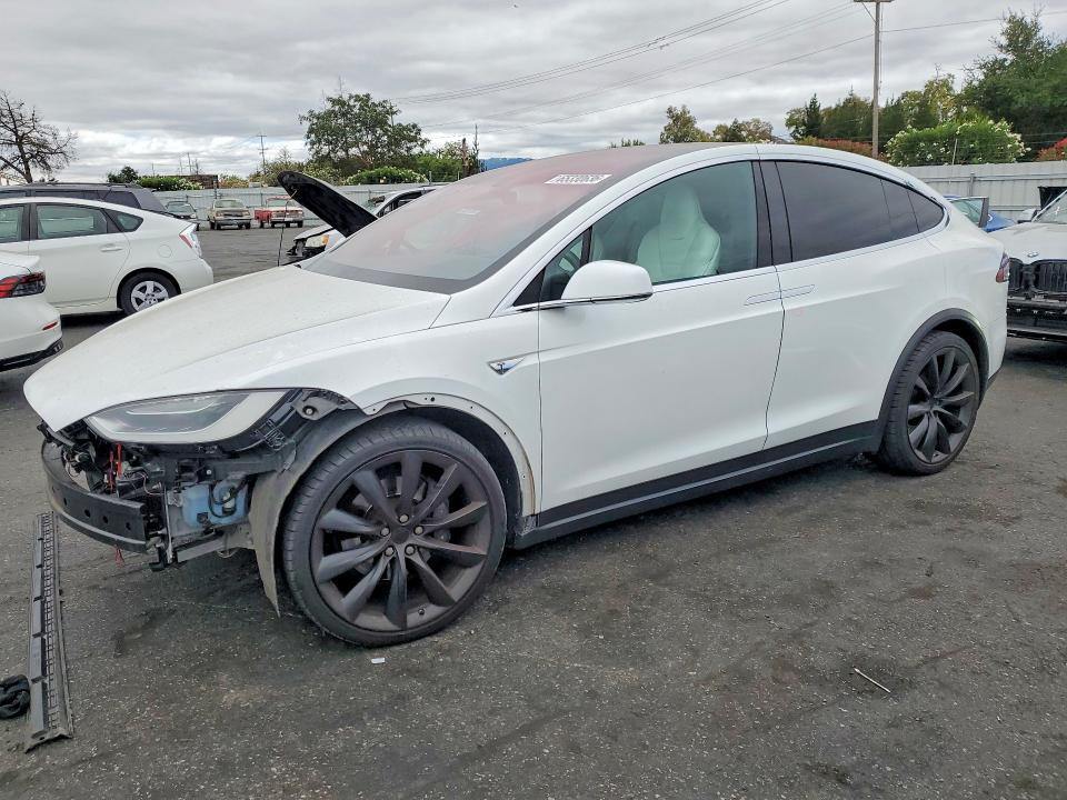 Продажа на аукционе авто 2016 Tesla Model X, vin: 5YJXCBE24GF021473, номер лота: 65330636