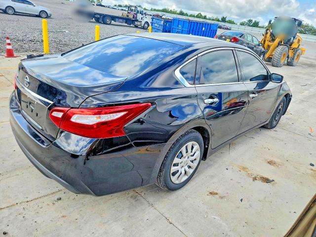 2017 Nissan Altima მანქანა იყიდება აუქციონზე, vin: 1N4AL3AP8HN345452, აუქციონის ნომერი: 65464776