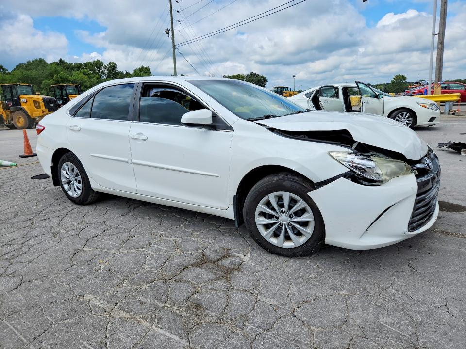 63419276 :رقم المزاد ، 4T1BF1FK6GU503259 vin ، 2016 Toyota Camry مزاد بيع