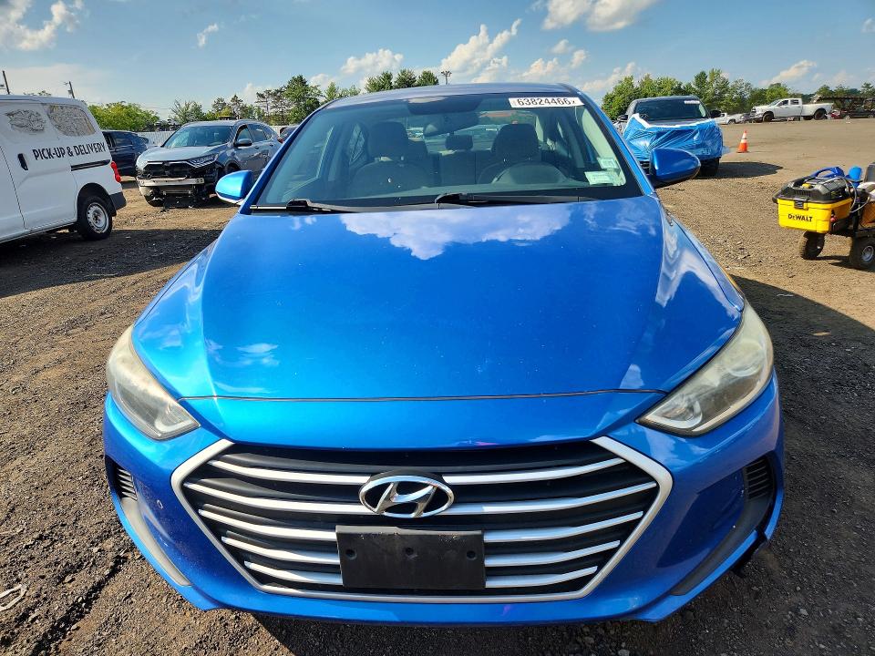 2017 Hyundai Elantra მანქანა იყიდება აუქციონზე, vin: 5NPD84LF1HH130238, აუქციონის ნომერი: 63824466