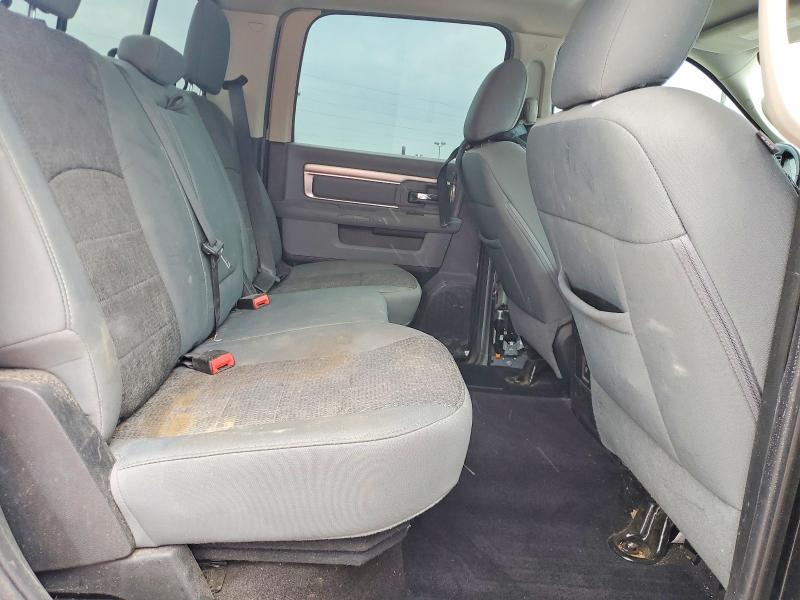 63940196 :رقم المزاد ، 1C6RR7LG2JS140997 vin ، 2018 Ram 1500 مزاد بيع