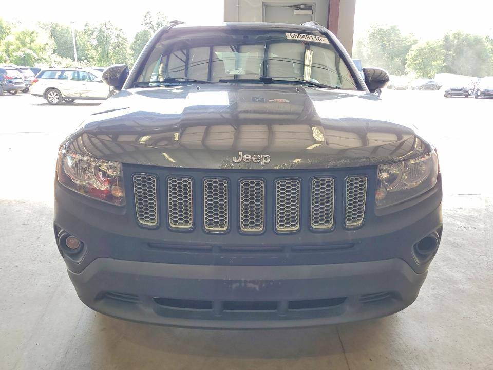 65049116 :رقم المزاد ، 1C4NJDEB2FD163190 vin ، 2015 Jeep Compass مزاد بيع