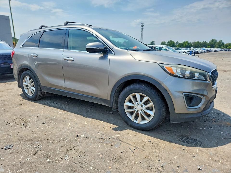 2017 Kia Sorento მანქანა იყიდება აუქციონზე, vin: 5XYPG4A52HG269764, აუქციონის ნომერი: 64745186