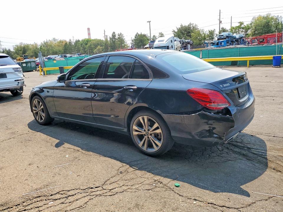 63703686 :رقم المزاد ، 55SWF4KB4JU274642 vin ، 2018 Mercedes-benz C مزاد بيع
