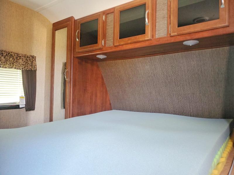 2017 Keystone Rv Recreational Vehicle (rv) მანქანა იყიდება აუქციონზე, vin: 4YDT2922XHT412220, აუქციონის ნომერი: 66567926