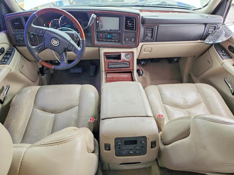 2005 Cadillac Escalade მანქანა იყიდება აუქციონზე, vin: 1GYEK63N85R257642, აუქციონის ნომერი: 64538766