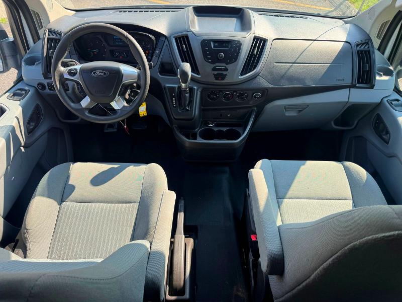 2015 Ford Transit მანქანა იყიდება აუქციონზე, vin: 1FTNE1ZV0FKA11671, აუქციონის ნომერი: 65040366