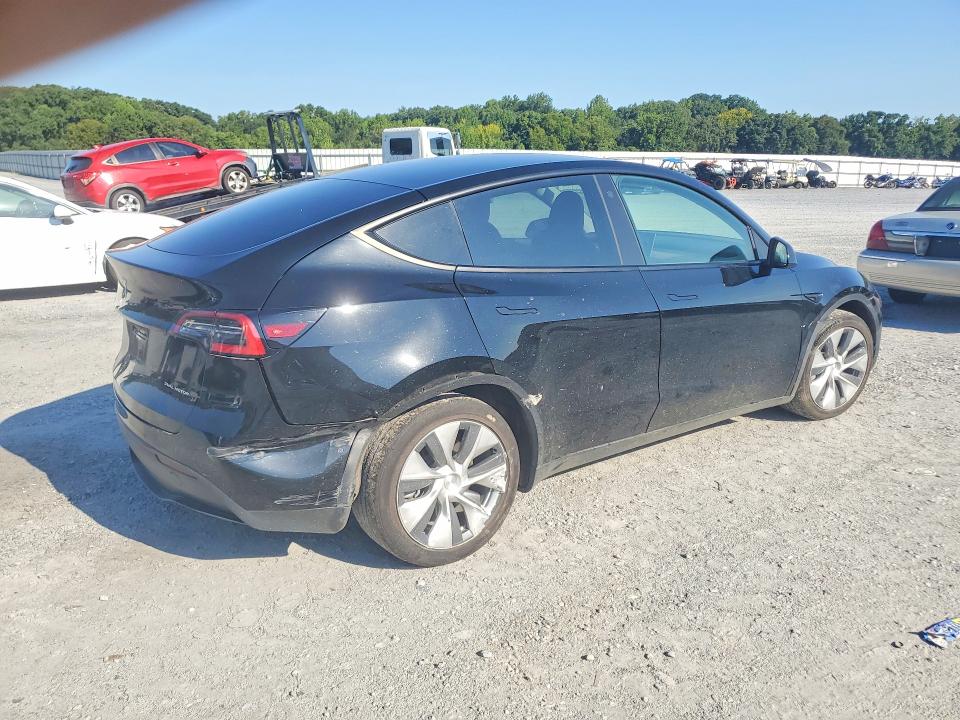 65417556 :رقم المزاد ، 5YJYGDEE4MF094479 vin ، 2021 Tesla Model Y مزاد بيع