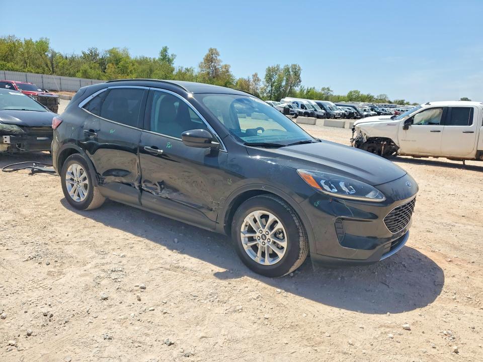 64949006 :رقم المزاد ، 1FMCU0G61LUB02475 vin ، 2020 Ford Escape مزاد بيع