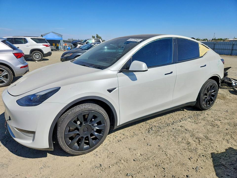 65725546 :رقم المزاد ، 7SAYGDEE3PF676547 vin ، 2023 Tesla Model Y مزاد بيع