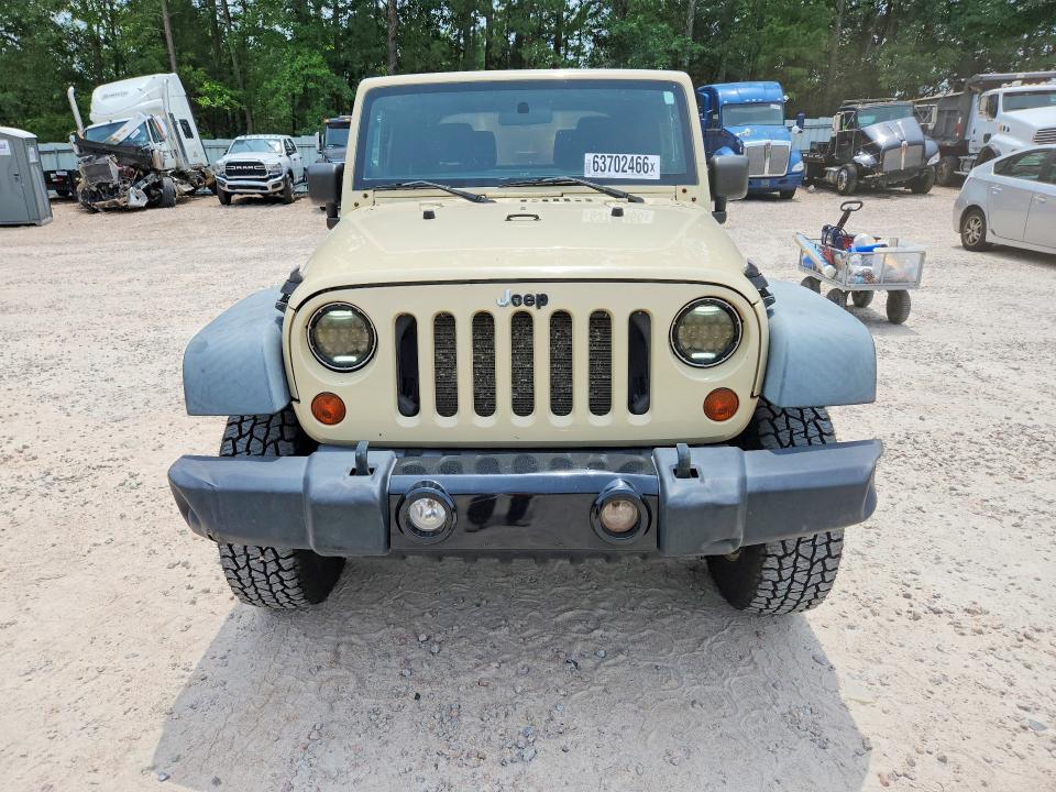 63702466 :رقم المزاد ، 1J4AA2D11BL620366 vin ، 2011 Jeep Wrangler مزاد بيع