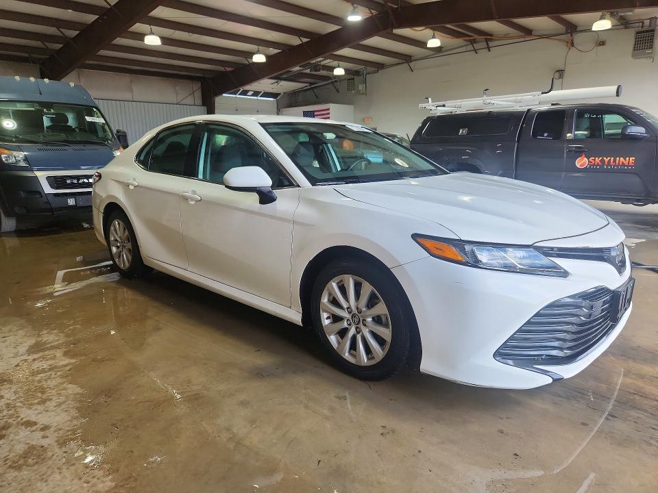 Продаж на аукціоні авто 2020 Toyota Camry, vin: 4T1C11AK6LU935614, номер лоту: 64977206