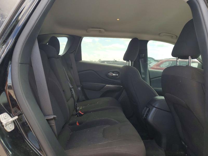 65322136 :رقم المزاد ، 1C4PJLCB7MD144606 vin ، 2021 Jeep Cherokee مزاد بيع