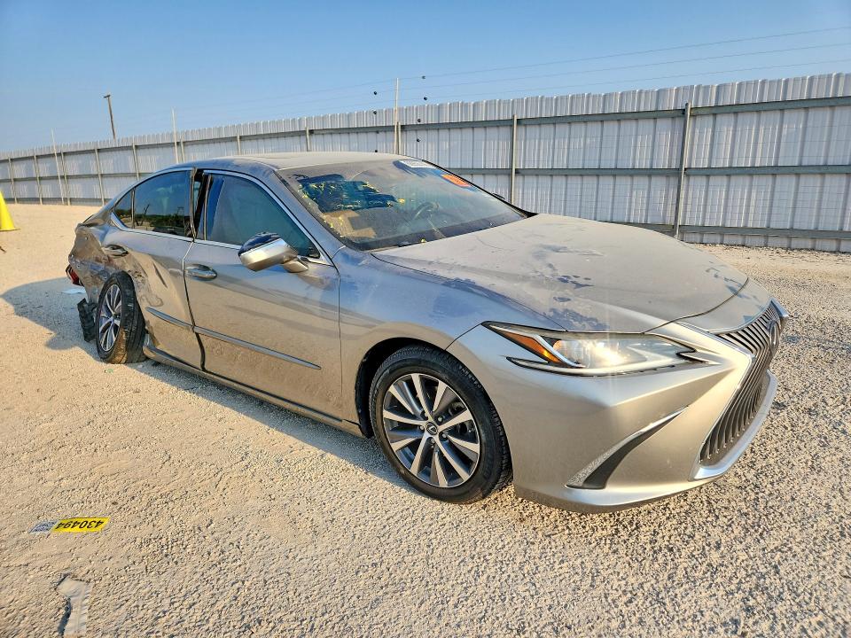 66936766 :رقم المزاد ، 58ABZ1B18KU015002 vin ، 2019 Lexus Es مزاد بيع