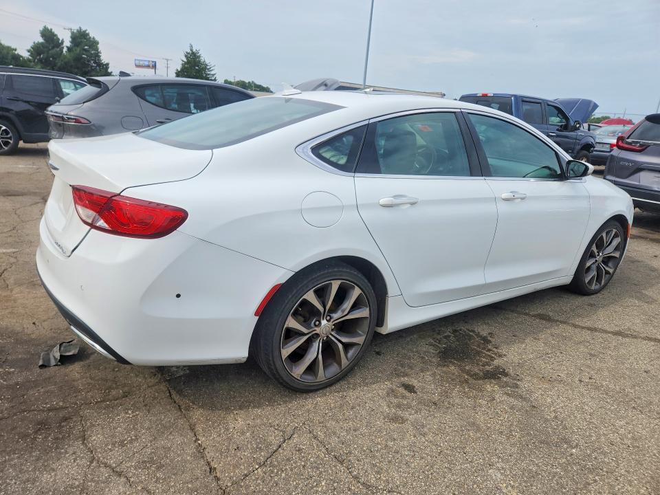 65463066 :رقم المزاد ، 1C3CCCCG6FN528074 vin ، 2015 Chrysler 200 مزاد بيع
