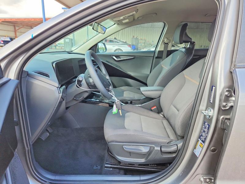2026 Kia Niro მანქანა იყიდება აუქციონზე, vin: KNDCP3LE9T5362143, აუქციონის ნომერი: 64691416