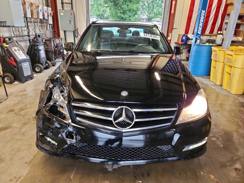Продажа на аукционе авто 2014 Mercedes-benz C, vin: WDDGF8AB3EG177349, номер лота: 64738386