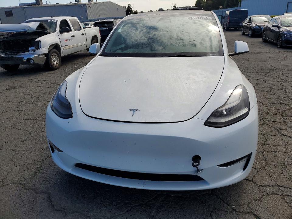 Продажа на аукционе авто 2023 Tesla Model Y, vin: 7SAYGDEE5PF738370, номер лота: 64132506