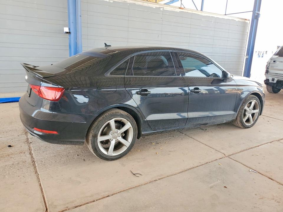 65230046 :رقم المزاد ، WAUACGFF0F1013539 vin ، 2015 Audi A3 مزاد بيع