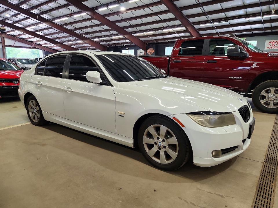 2011 Bmw 328 მანქანა იყიდება აუქციონზე, vin: WBAPK5G57BNN30329, აუქციონის ნომერი: 65621936