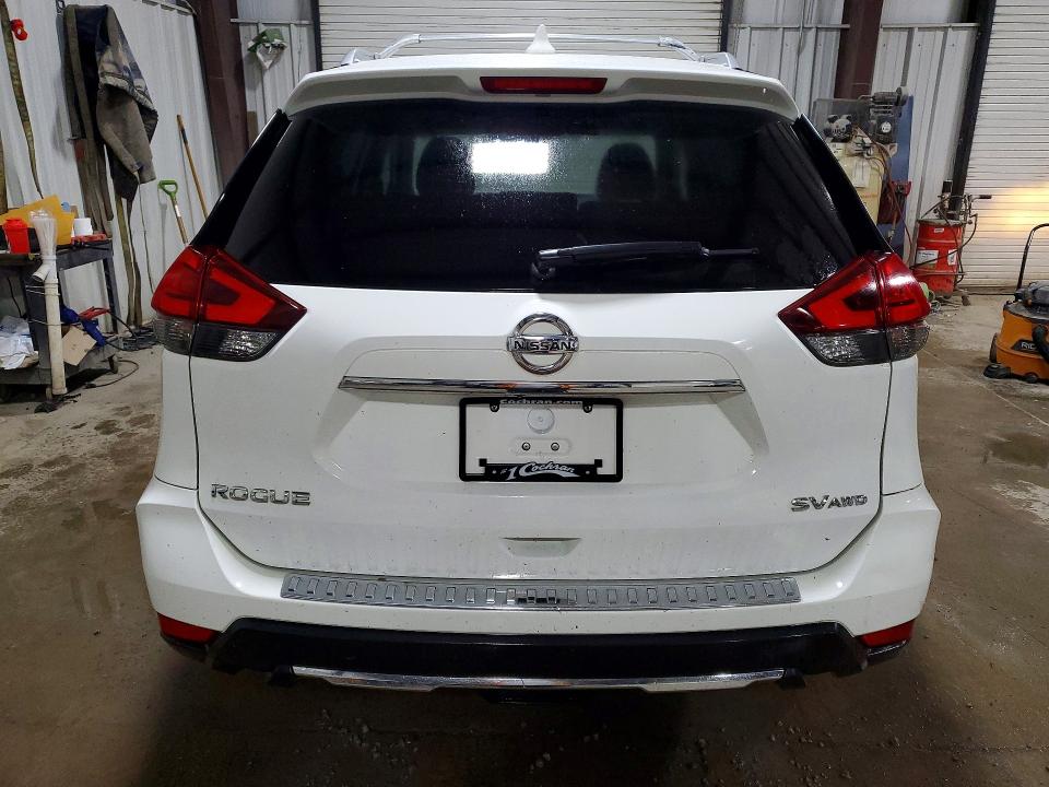 63646896 :رقم المزاد ، JN8AT2MV5HW021811 vin ، 2017 Nissan Rogue مزاد بيع