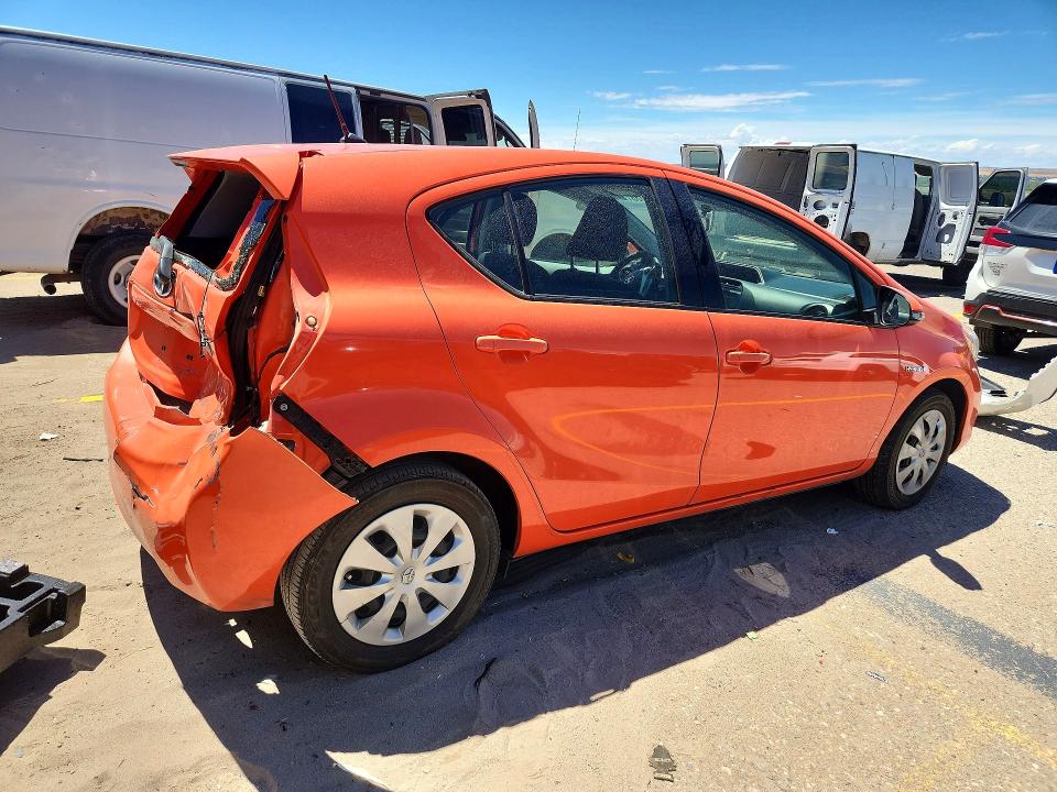 Продажа на аукционе авто 2014 Toyota Prius C, vin: JTDKDTB33E1081650, номер лота: 64977386