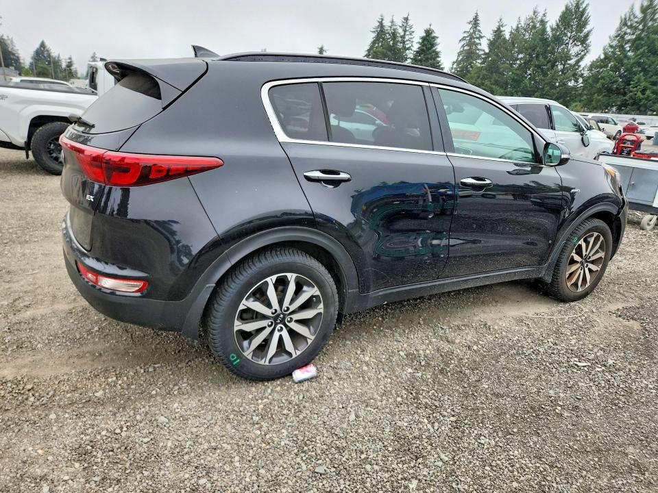 Продажа на аукционе авто 2018 Kia Sportage, vin: KNDPNCAC8J7364072, номер лота: 64477966