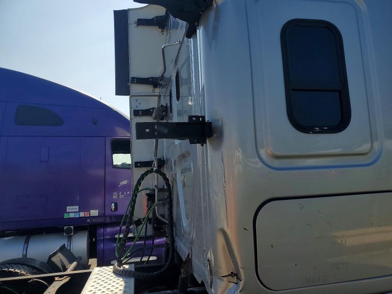 2015 Freightliner Cascadia 125 მანქანა იყიდება აუქციონზე, vin: 3AKJGLD53FSGK2879, აუქციონის ნომერი: 65894116