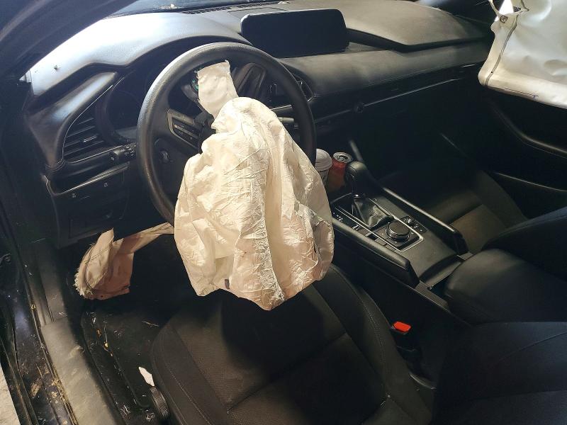 63685266 :رقم المزاد ، JM1BPAJL5N1513149 vin ، 2022 Mazda 3 مزاد بيع