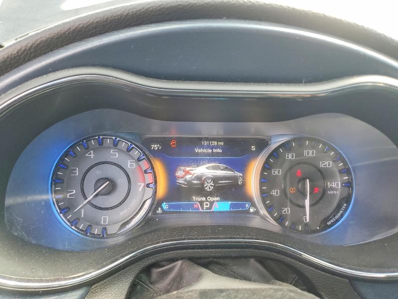 63735146 :رقم المزاد ، 1C3CCCBB2FN706309 vin ، 2015 Chrysler 200 مزاد بيع