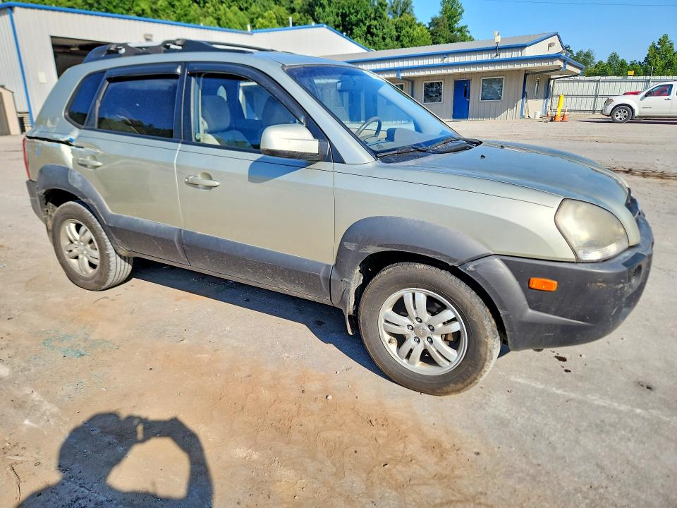 2008 Hyundai Tucson მანქანა იყიდება აუქციონზე, vin: KM8JN72D38U818174, აუქციონის ნომერი: 64223166