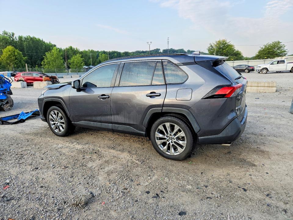 63548216 :رقم المزاد ، 2T3C1RFV1MC103173 vin ، 2021 Toyota Rav4 مزاد بيع
