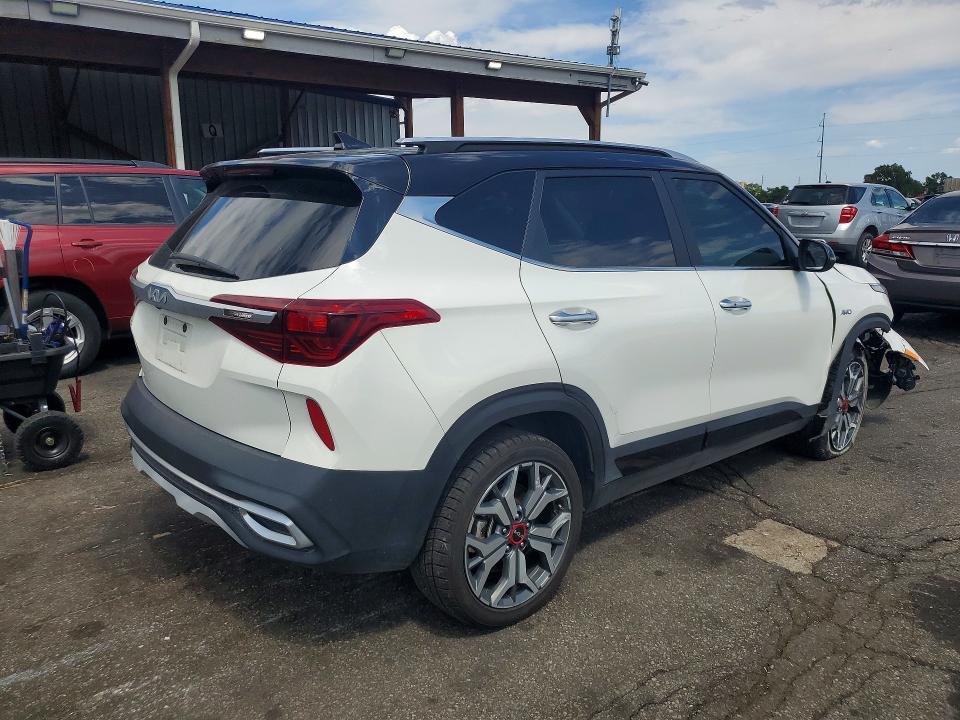 2023 Kia Seltos მანქანა იყიდება აუქციონზე, vin: KNDETCA21P7360930, აუქციონის ნომერი: 66829456