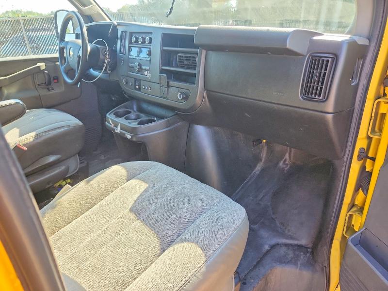67112616 :رقم المزاد ، 1GCWGAFP5M1166434 vin ، 2021 Chevrolet Express G2500 مزاد بيع