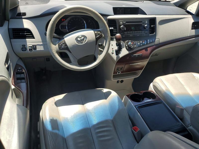 65131656 :رقم المزاد ، 5TDYK3DC2ES505786 vin ، 2014 Toyota Sienna مزاد بيع