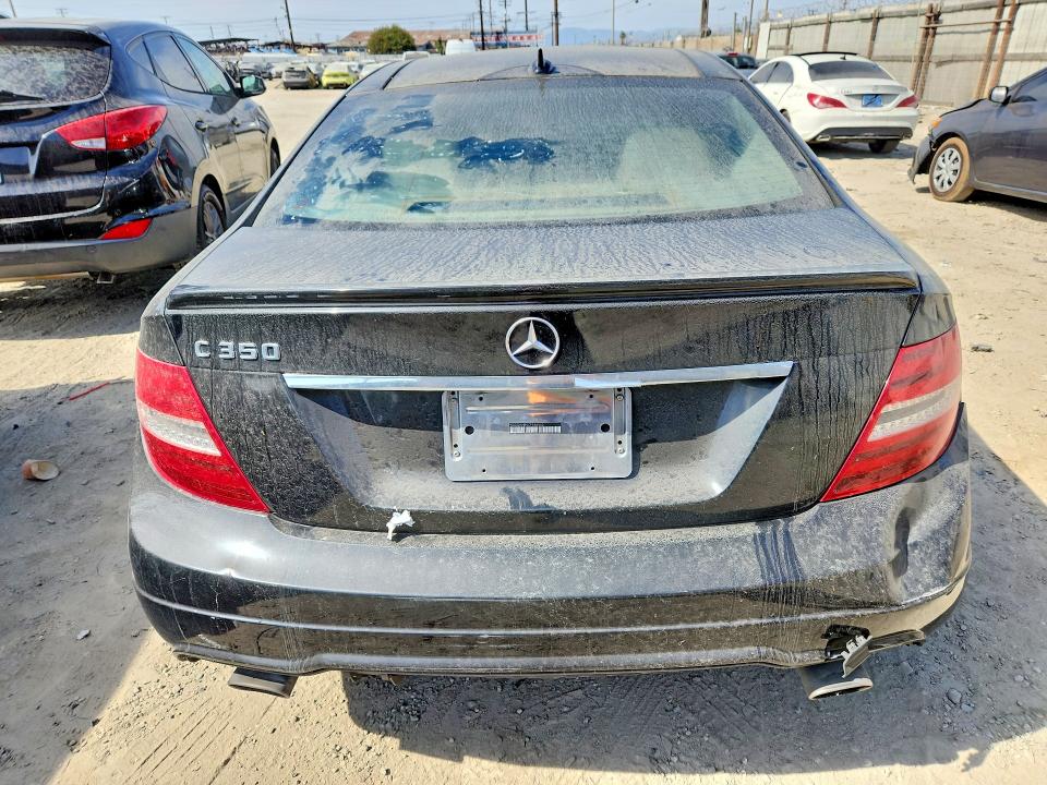 Продажа на аукционе авто 2012 Mercedes-benz C, vin: WDDGJ5HB5CF936542, номер лота: 67197656