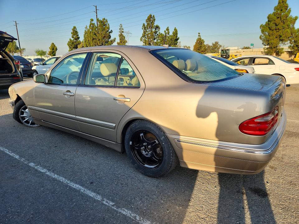 Продаж на аукціоні авто 2001 Mercedes-benz E, vin: WDBJF65J71B166267, номер лоту: 63183056
