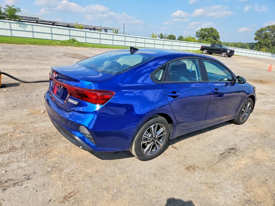 67035056 :رقم المزاد ، 3KPF24AD9NE466389 vin ، 2022 Kia Forte مزاد بيع