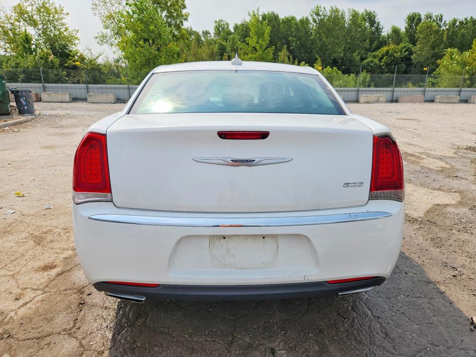 2015 Chrysler 300 მანქანა იყიდება აუქციონზე, vin: 2C3CCAAG5FH818452, აუქციონის ნომერი: 64475896