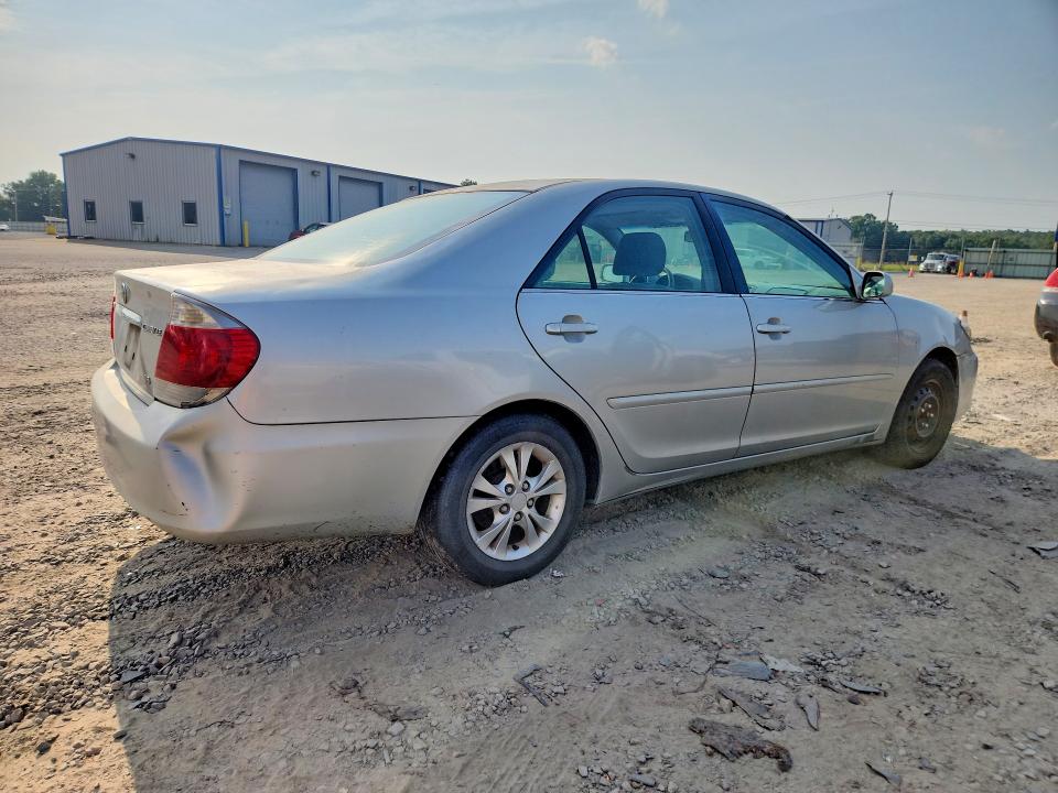 Aukcja sprzedaży 2005 Toyota Camry, vin: 4T1BF32K15U087104, numer aukcji: 64226436