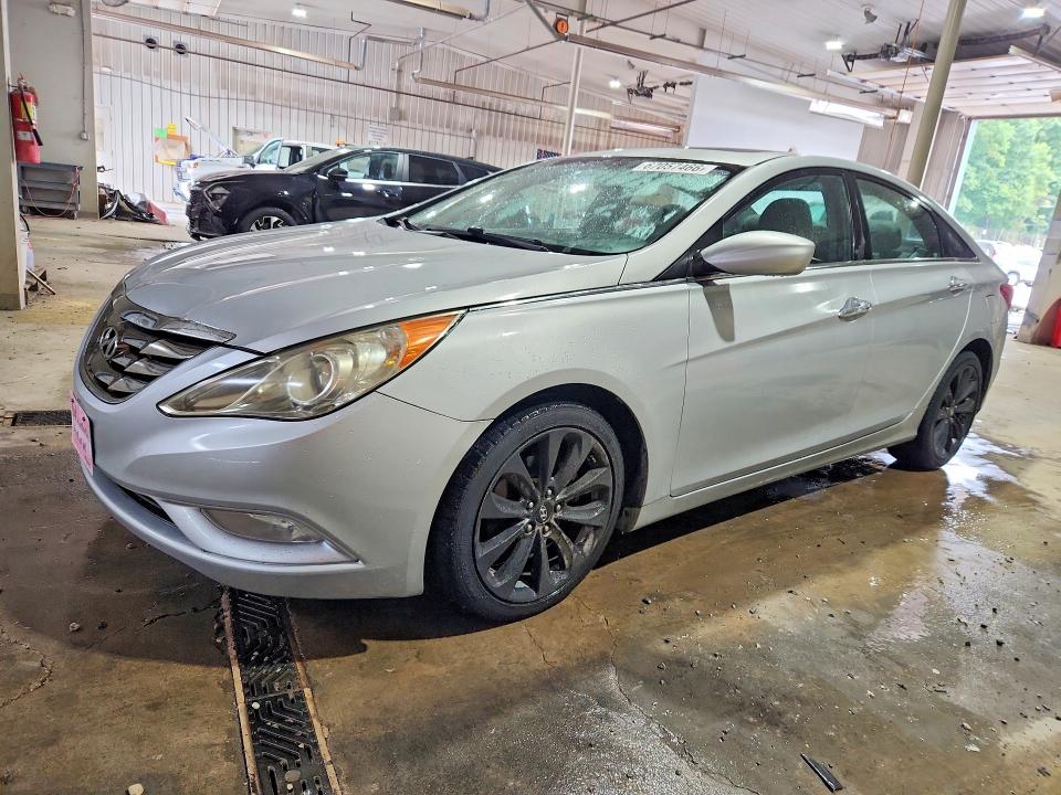 2011 Hyundai Sonata მანქანა იყიდება აუქციონზე, vin: 5NPEC4AC0BH117371, აუქციონის ნომერი: 67057466